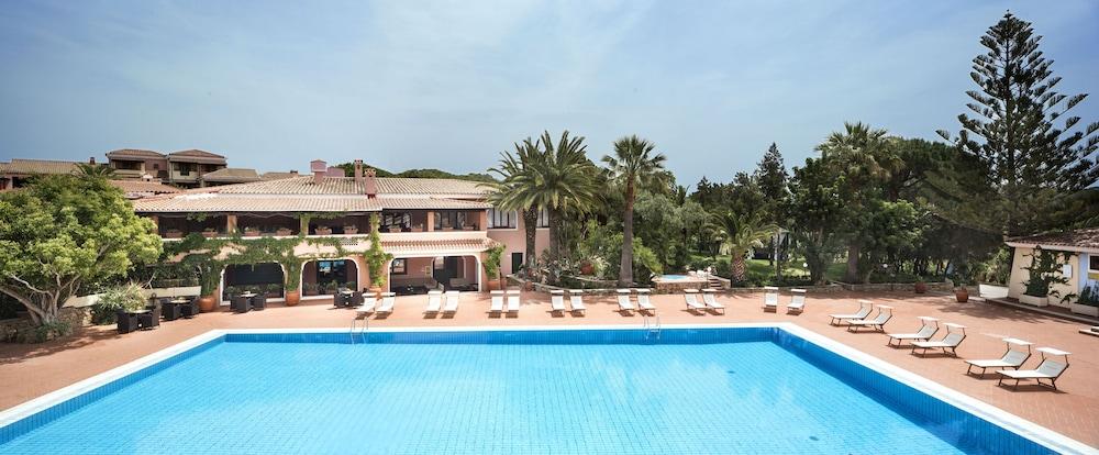 Cala Ginepro Hotel Resort & Spa Orosei Bagian luar foto