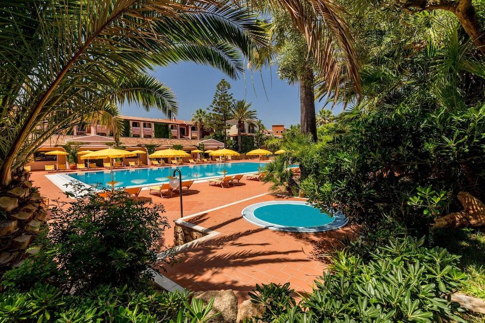 Cala Ginepro Hotel Resort & Spa Orosei Bagian luar foto