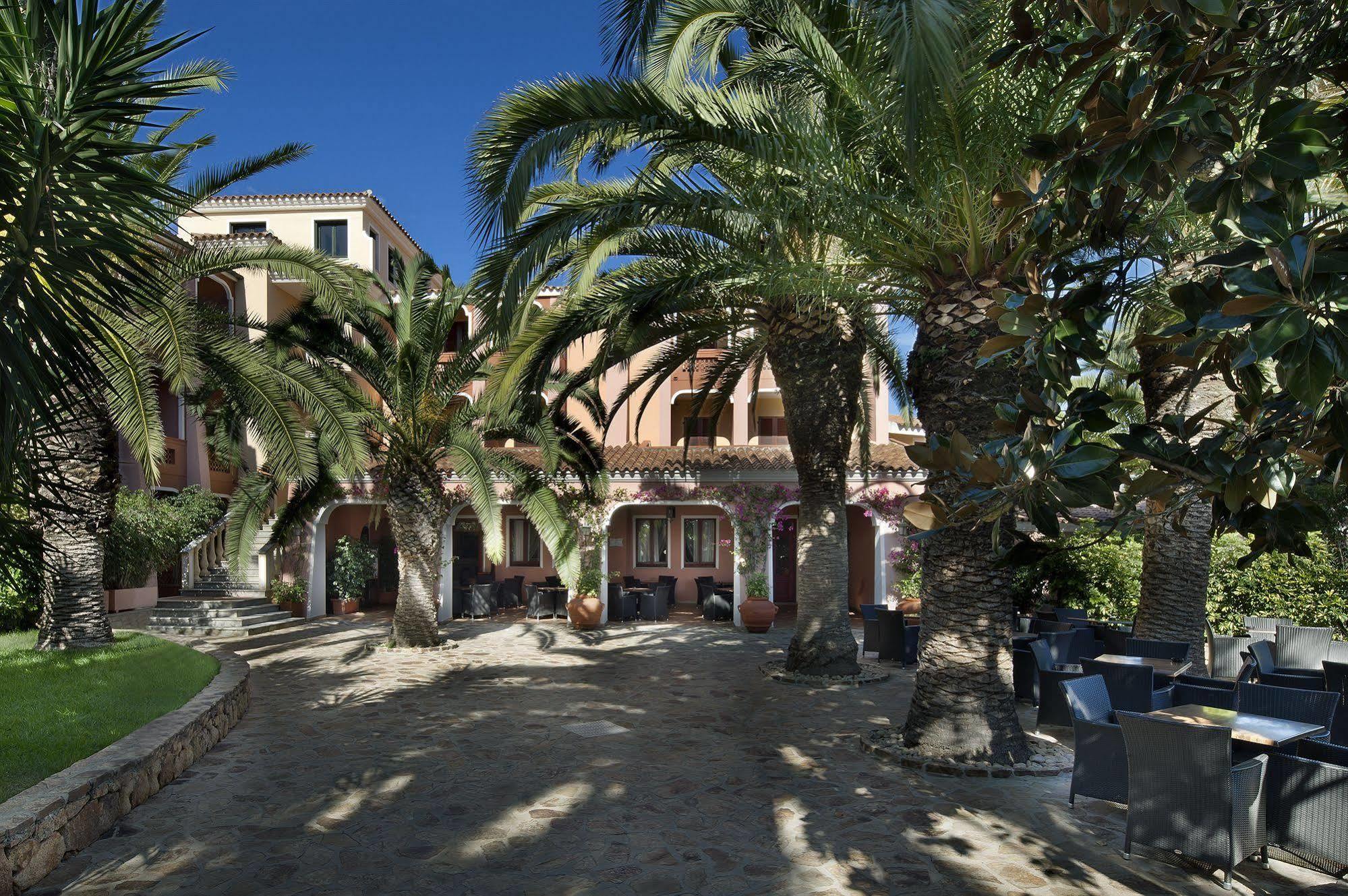 Cala Ginepro Hotel Resort & Spa Orosei Bagian luar foto