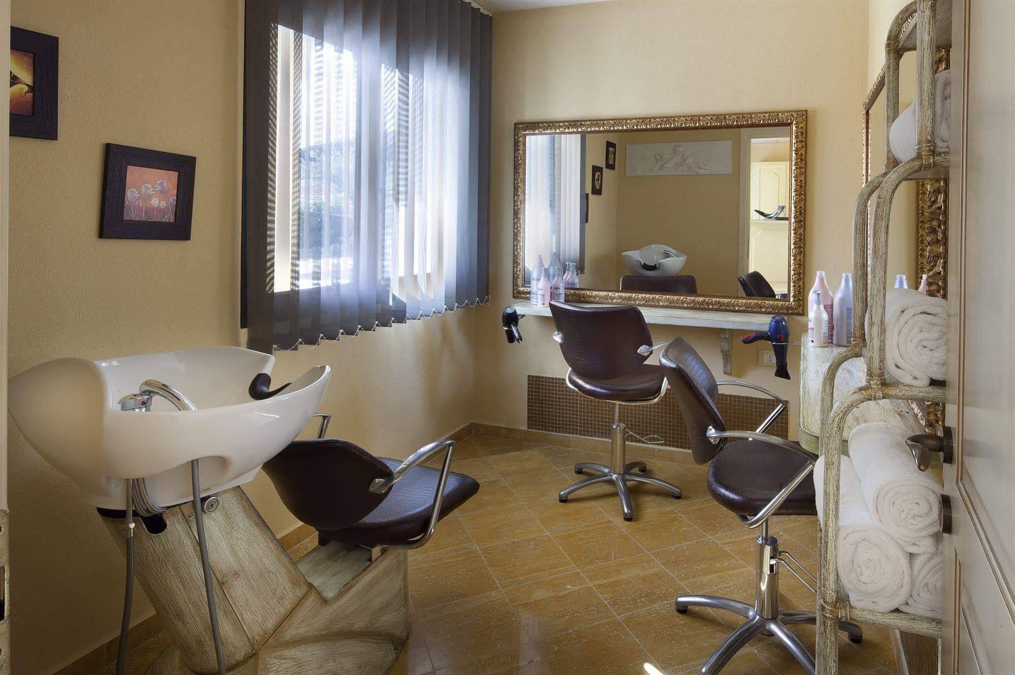 Cala Ginepro Hotel Resort & Spa Orosei Bagian luar foto